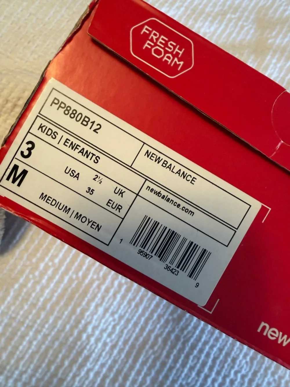 New Balance Kids Size 3 Medium Black Sneakers New In Box - Picture 2 of 5